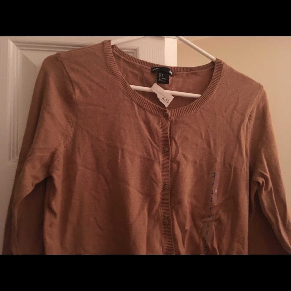 H&M beige cardigan. Small. Tags on, never worn!